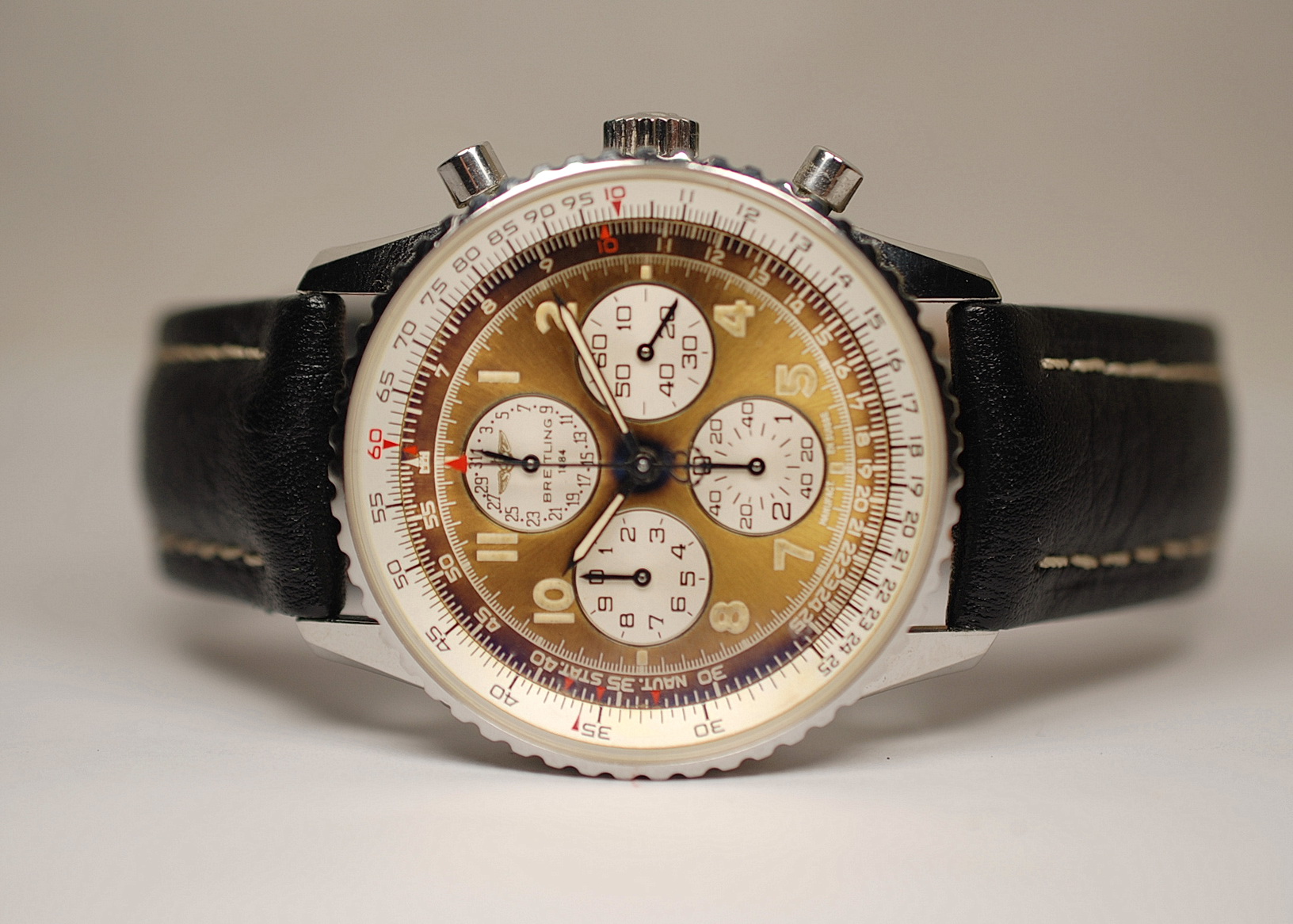 Navitimer airborne outlet