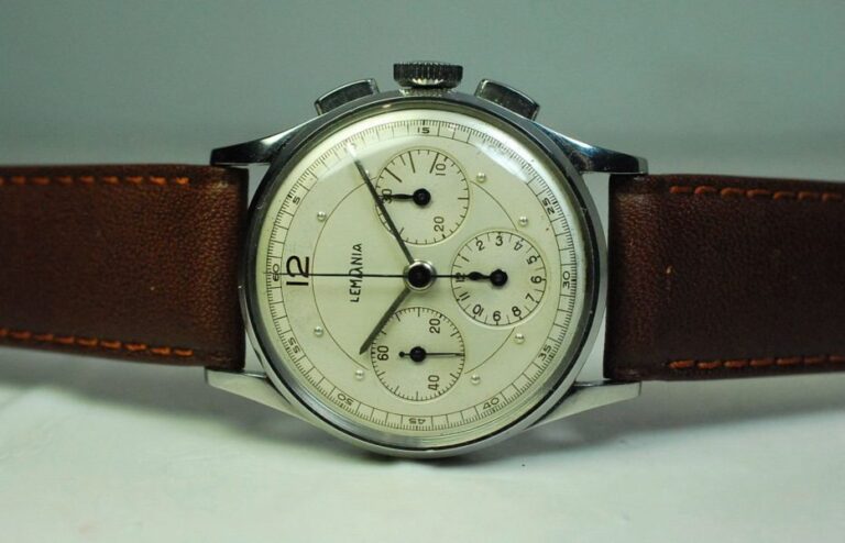 ( SOLD IN ITALY ) LEMANIA chronograph steel with three counters from '50 - caliber 27 CHRO - exceptional conservation conditions