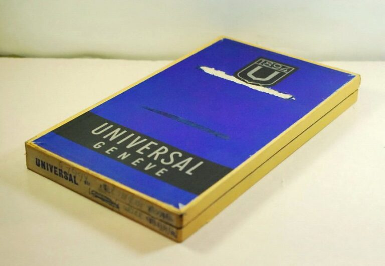 UNIVERSAL GENEVE vintage paper box for three chronograph - made in '50 years