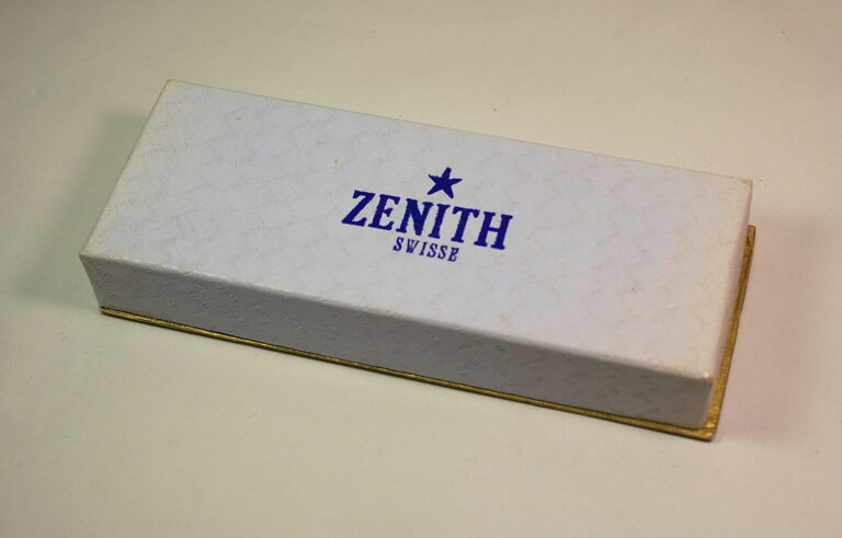 ZENITH rare box for classic watches and hand-wound chronographs - NEW OLD STOCK from 40s