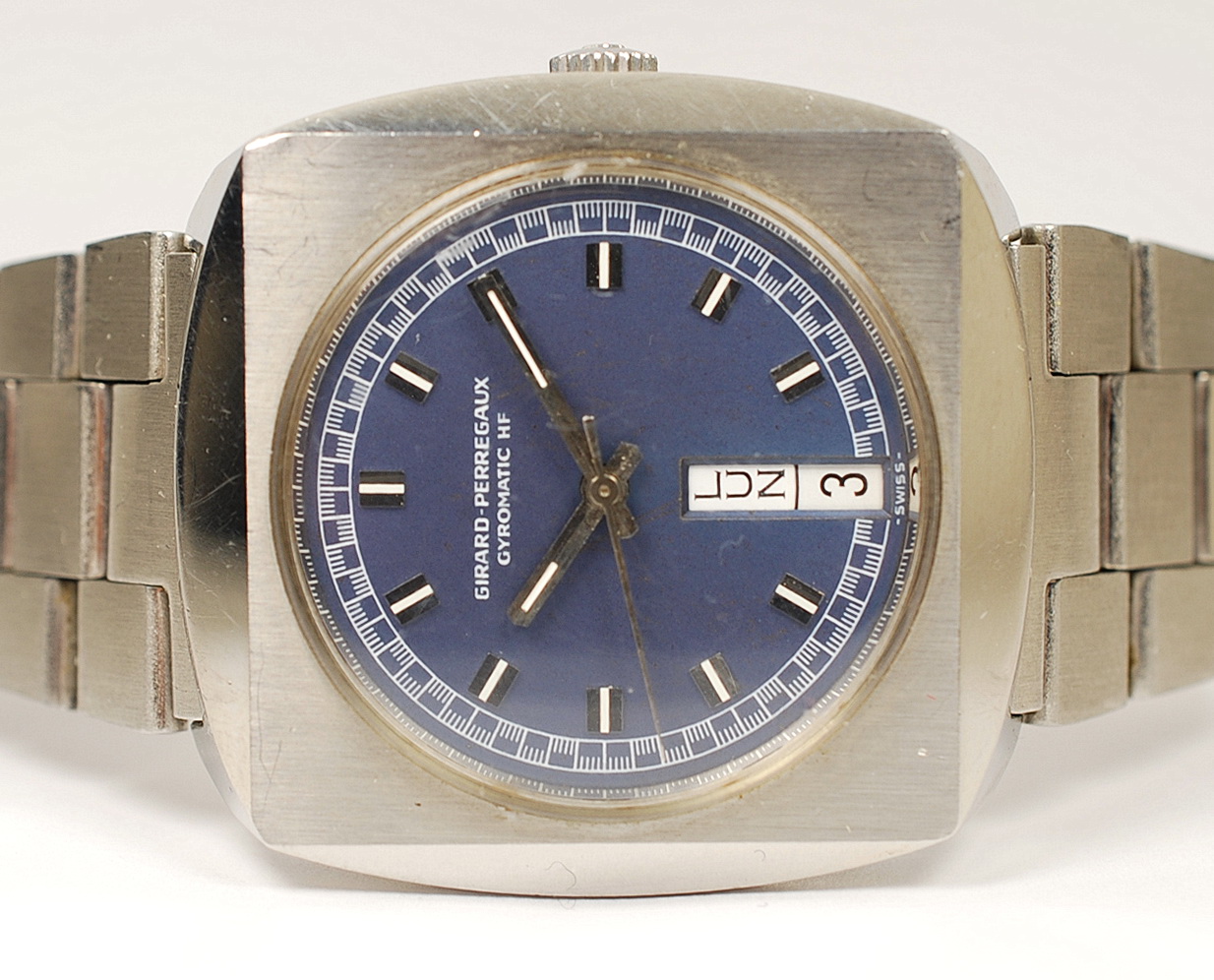 SOLD IN UAE GIRARD PERREGAUX Gyromatic HF reference 9315 GA waterproof men s watch with original bracelet 70s production La Casa dell Orologio