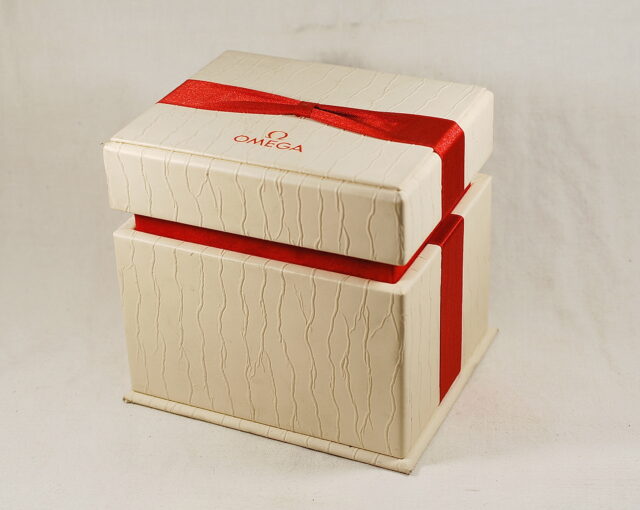 ( SOLD IN CROATIA ) OMEGA box for ladies' watches - exceptional storage conditions - modern production