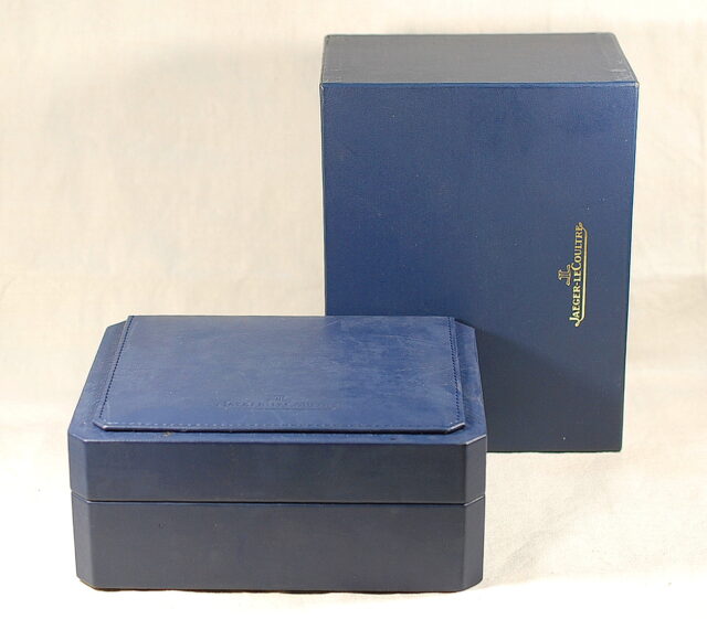 ( SOLD IN ITALY ) JAEGER LE COULTRE men's watch box - 2000s - excellent condition complete with box cover