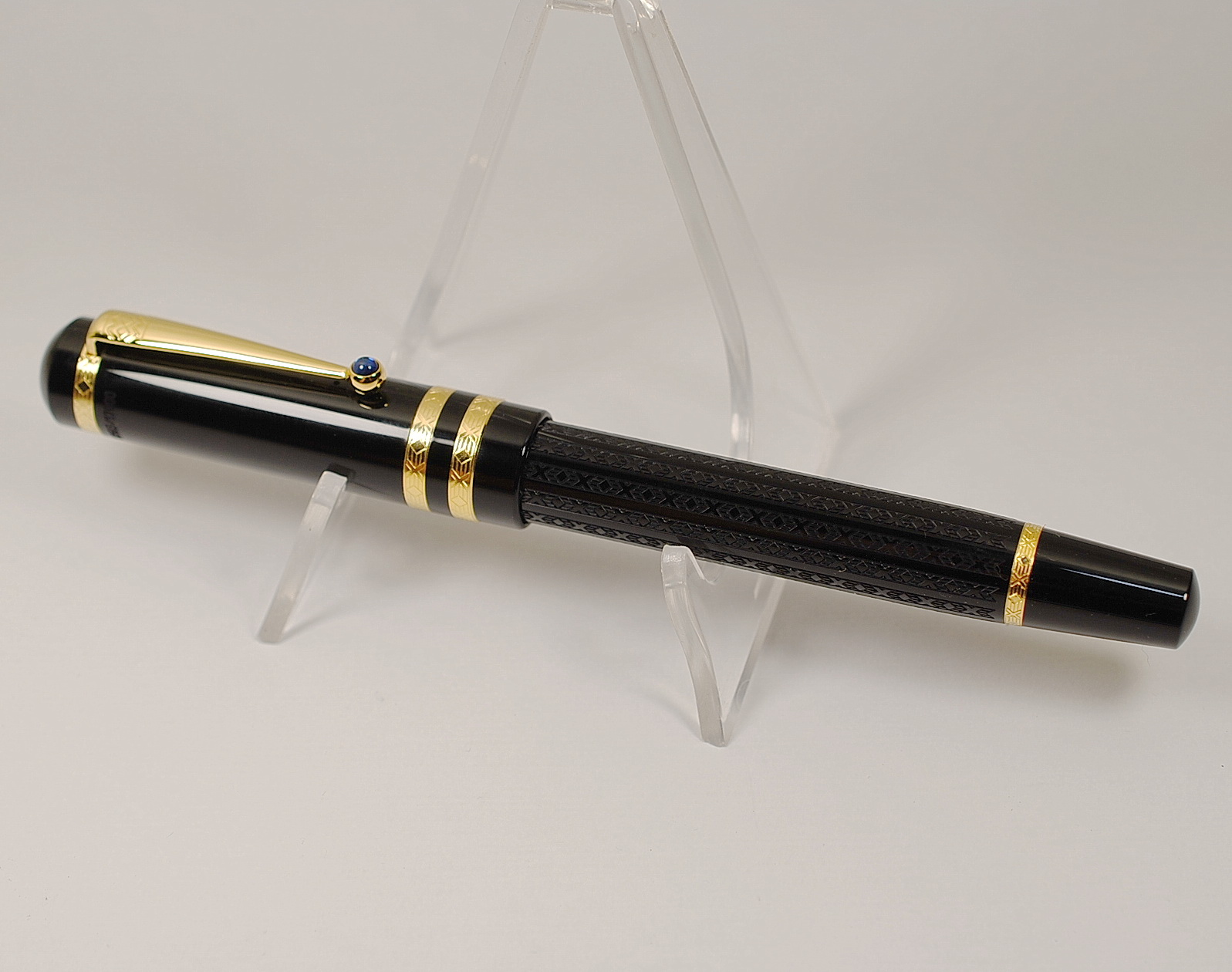 SOLD IN ITALY MONTBLANC F. Dostoevsky fountain pen in worked resin numered limited series NEW with box and guarantee La Casa dell Orologio