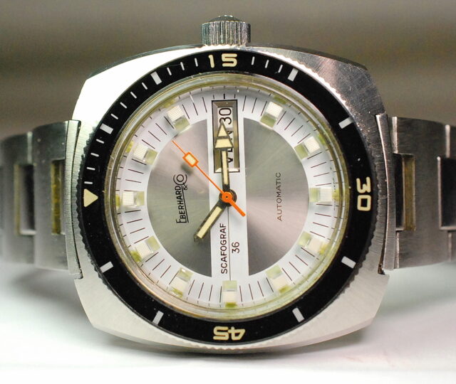 ( SOLD IN ITALY ) EBERHARD SCAFOGRAF 36 automatic - diver steel case and bracelet - NEW OLD STOCK from the 1970s