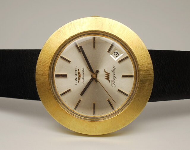 ( SOLD IN SWITZERLAND ) LONGINES Flagship - Ultra Chron 
