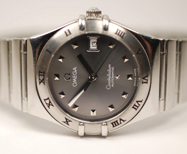 ( SOLD IN ITALY ) OMEGA CONSTELLATION automatic - lady size - reference 1591.5100 - steel case and bracelet complete with box and Italian Omega guarantee