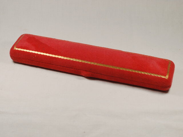 IWC rare ladies watch box, in NEW OLD STOCK condition from the 1950s / 1960s.