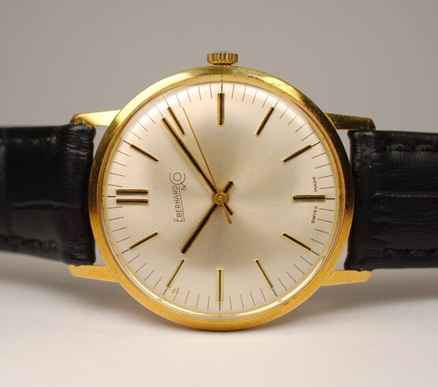 EBERHARD & C° - elegante orologio da uomo con cassa tonda in oro giallo 18k - carica manuale - prodotto presumibilmente negli anni '60
