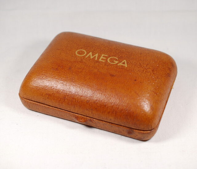 OMEGA rara scatola per orologi e cronografi - rivestita in pelle di cinghiale - RIMANENZA DI MAGAZZINO anni '40 / '50